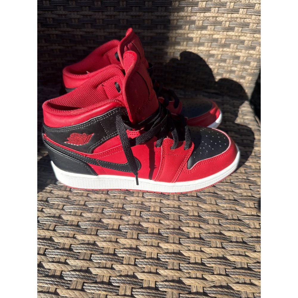 jordan ones Youth size 5